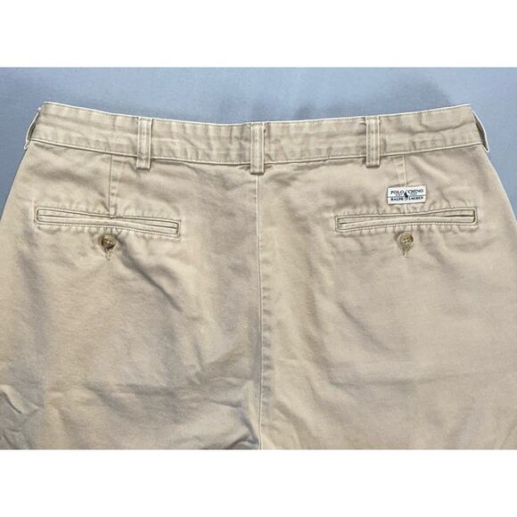 Ralph Lauren Polo Vintage Pleated Cotton Twill Tyler Chino Shorts. Beige, 32. - Picture 5 of 8